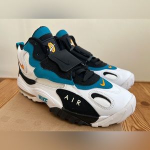 Nike Air Max Speed Turf ‘Miami Dolphins’ (2012 Release)